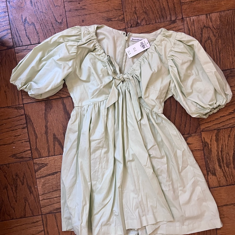 Abercrombie & Fitch Green Puff Sleeve Dress